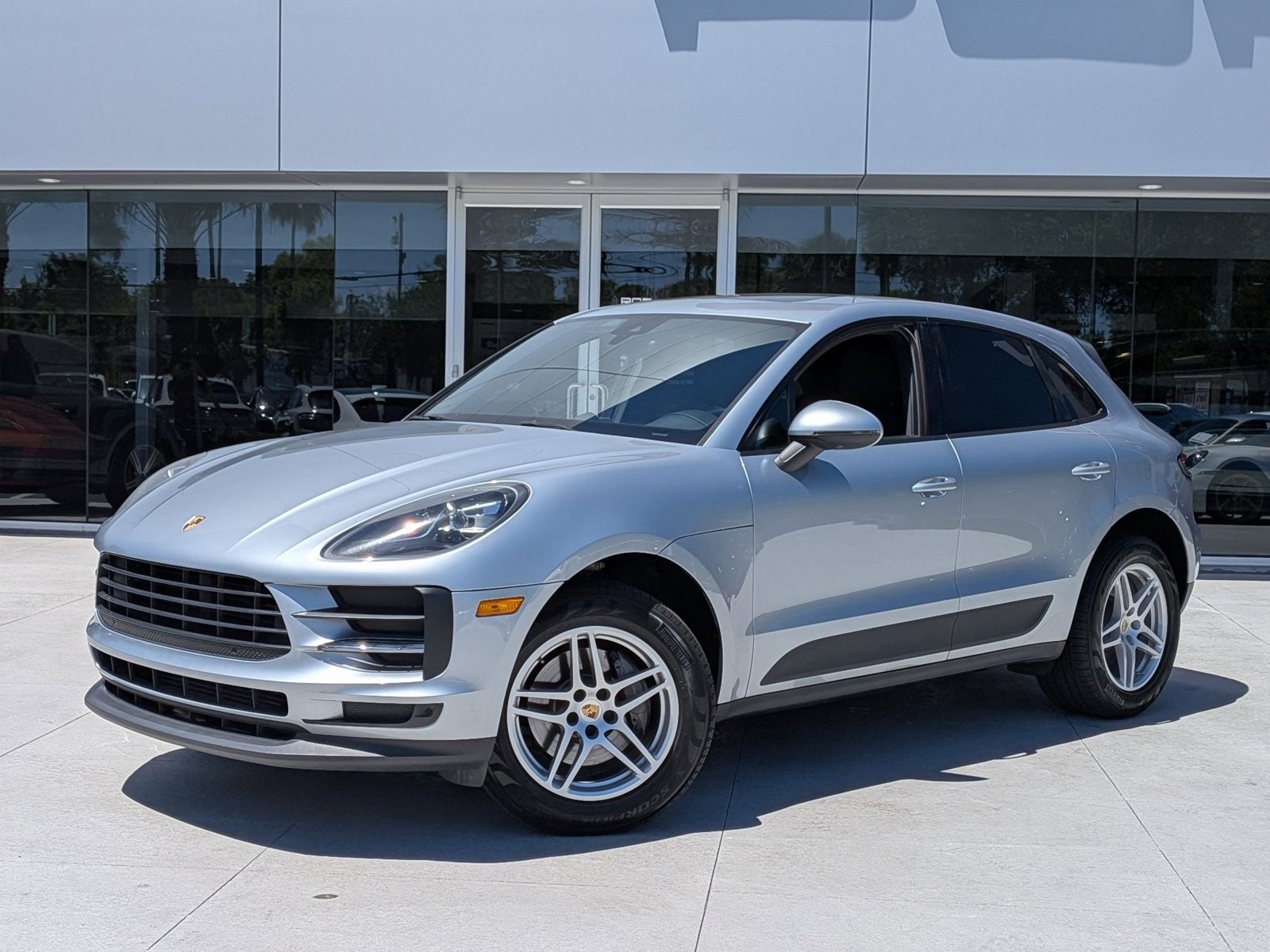 2019 Porsche Macan -'s photo