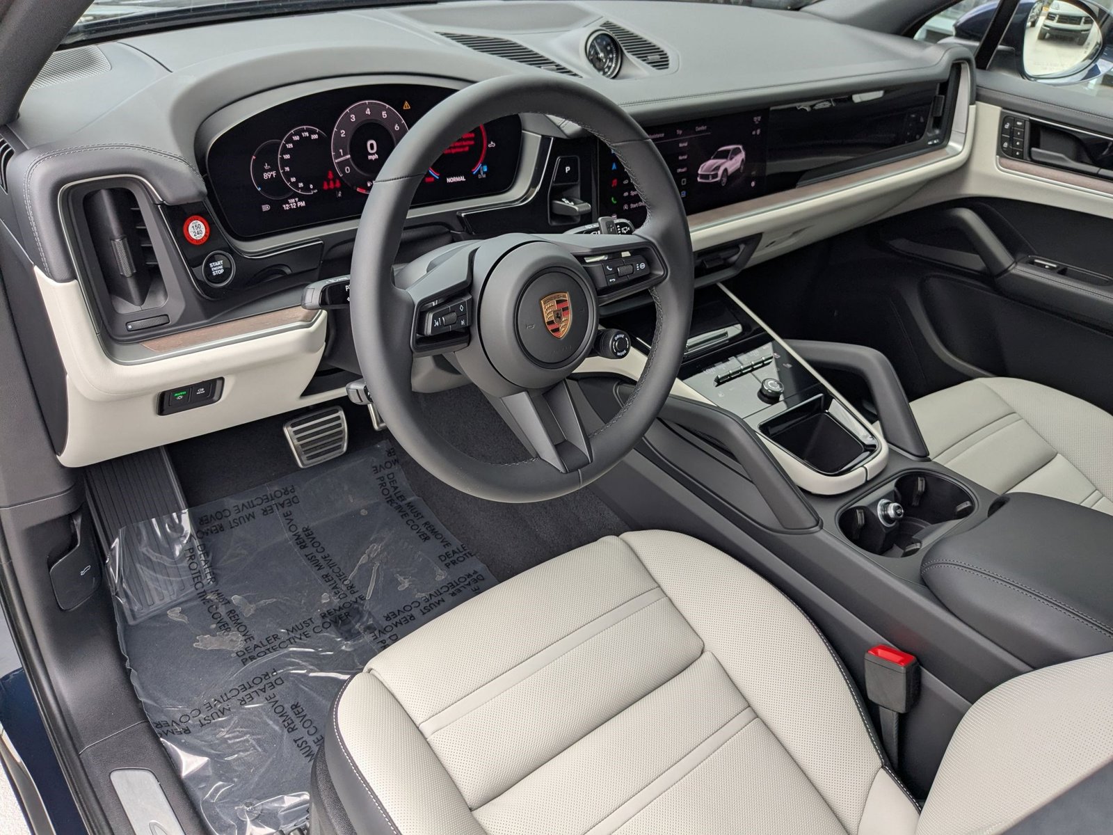 2025 Porsche Cayenne S photo 3