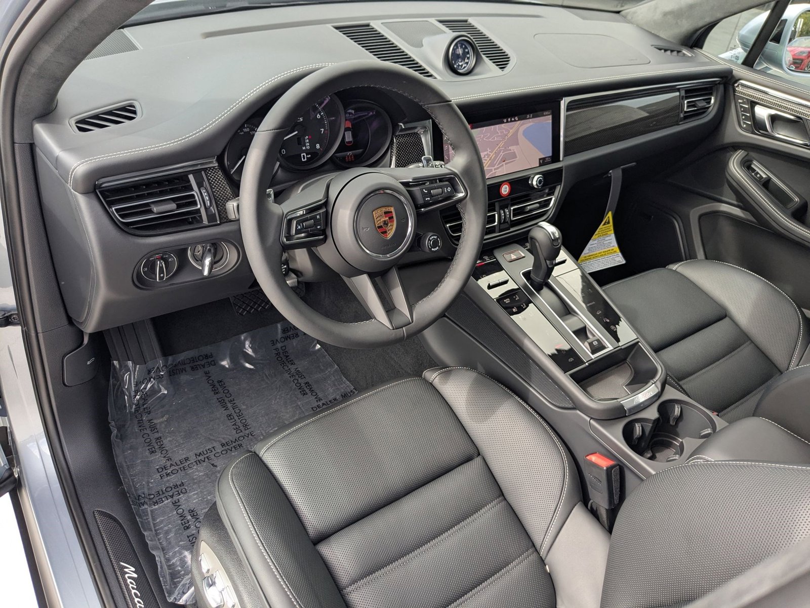 2026 Porsche Macan GTS photo 4