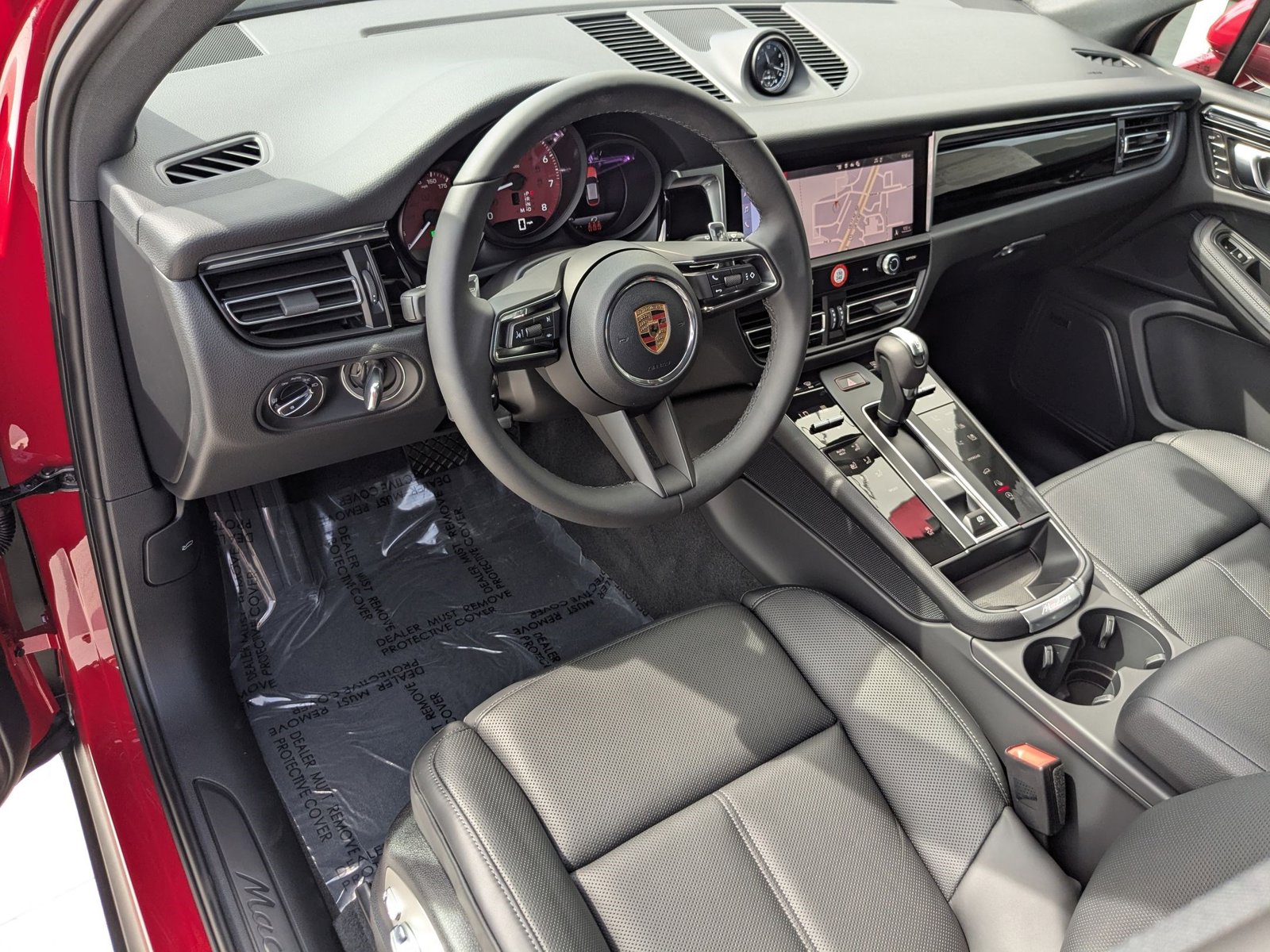 2026 Porsche Macan T photo 4