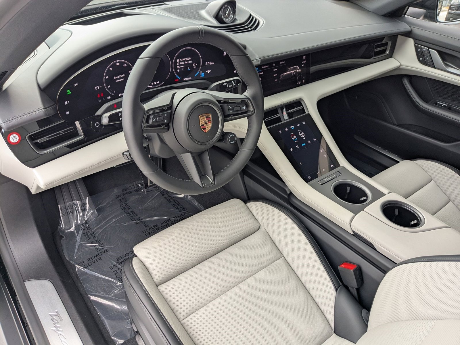 2026 Porsche Taycan 4 photo 4