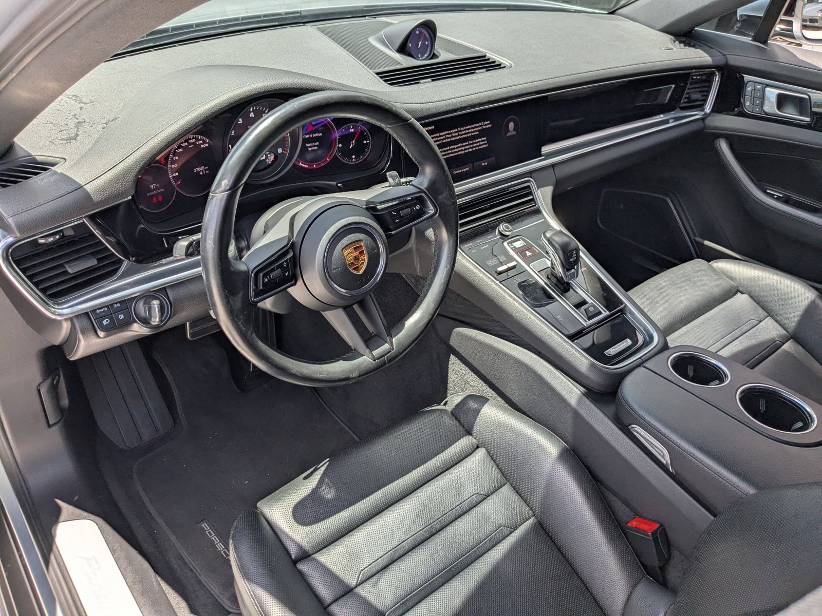 2022 Porsche Panamera 4S photo 4
