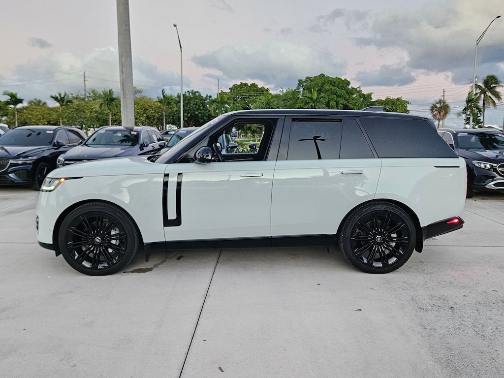 Used 2023 Land Rover Range Rover P400 SE SUV