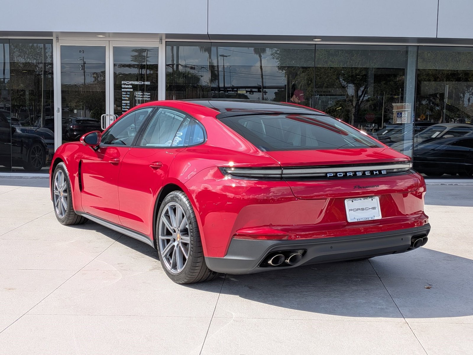 2026 Porsche Panamera 4 photo 3