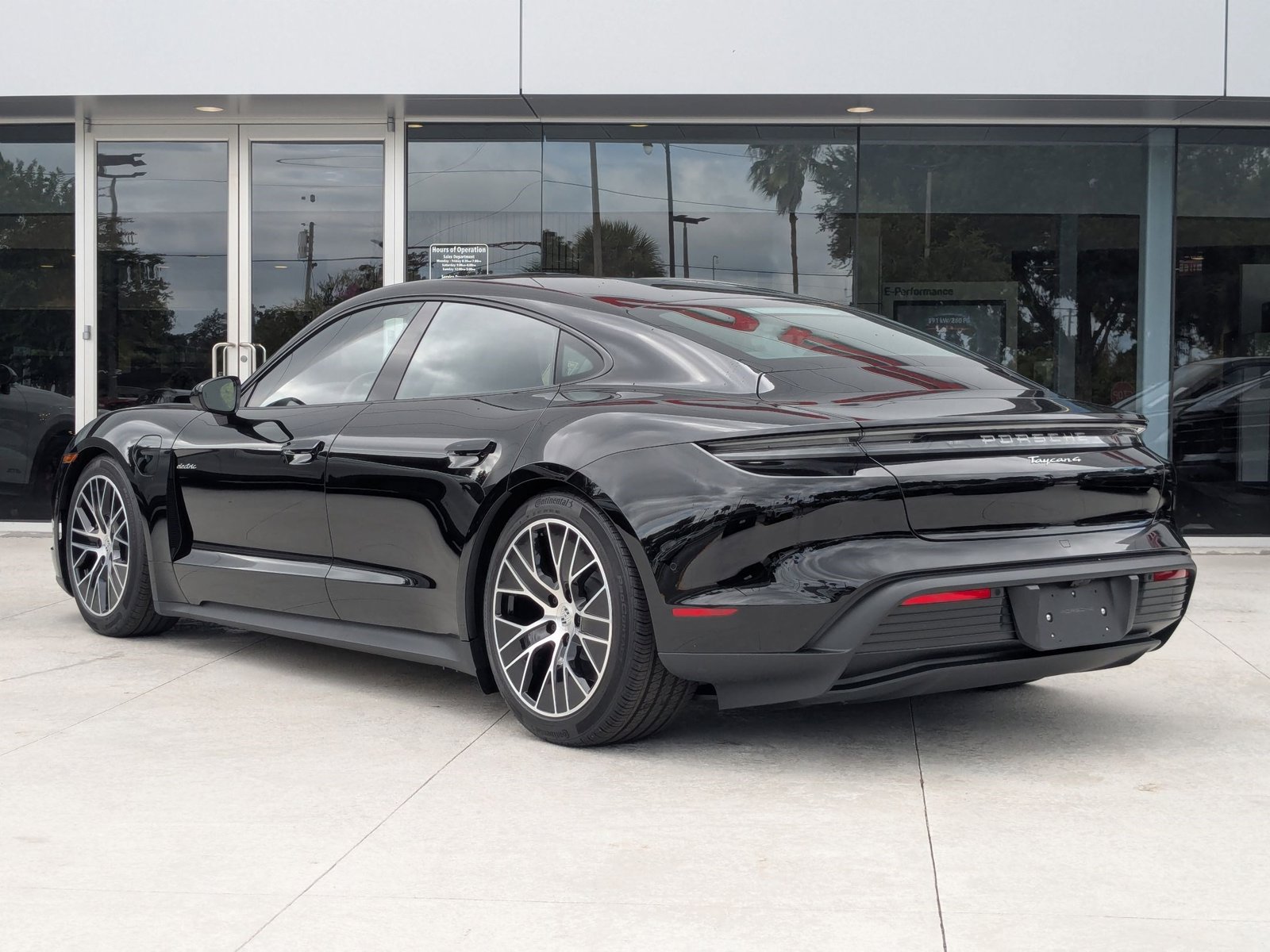 2026 Porsche Taycan 4 photo 3