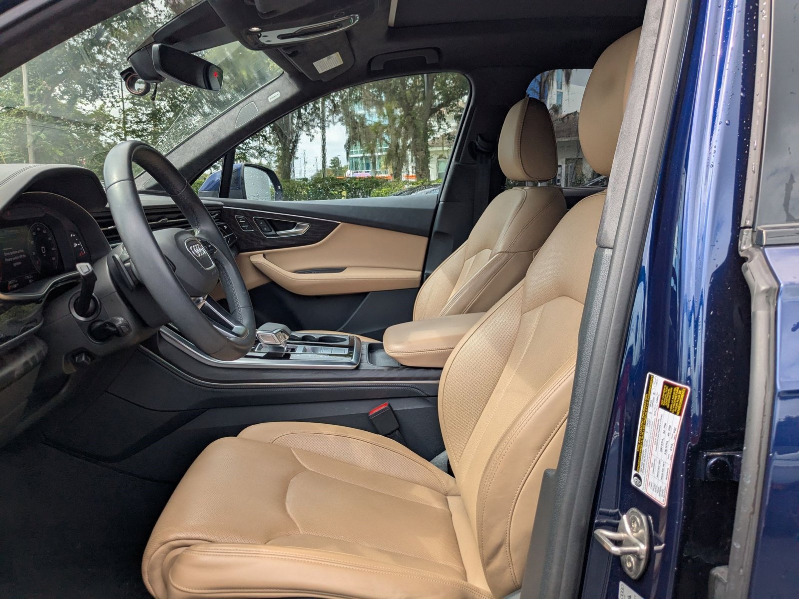 2022 Audi Q7 55 Premium photo 4