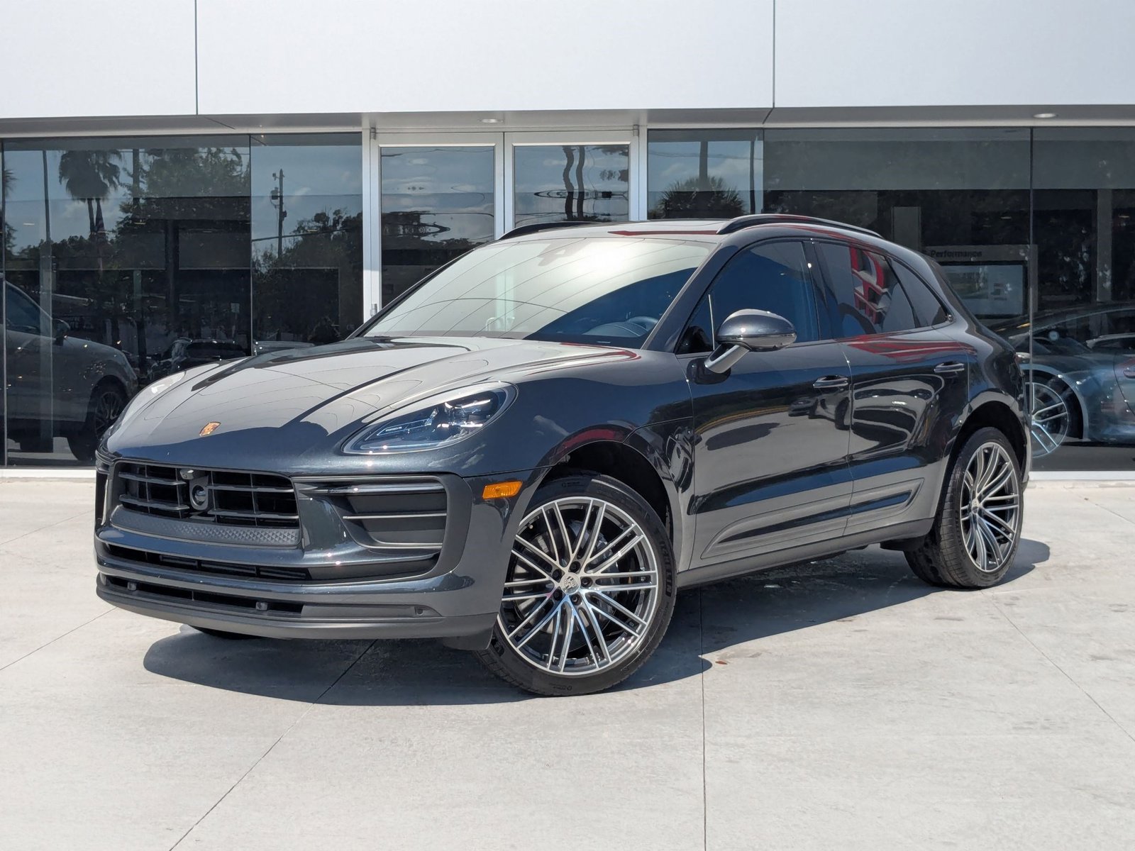 2025 Porsche Macan T