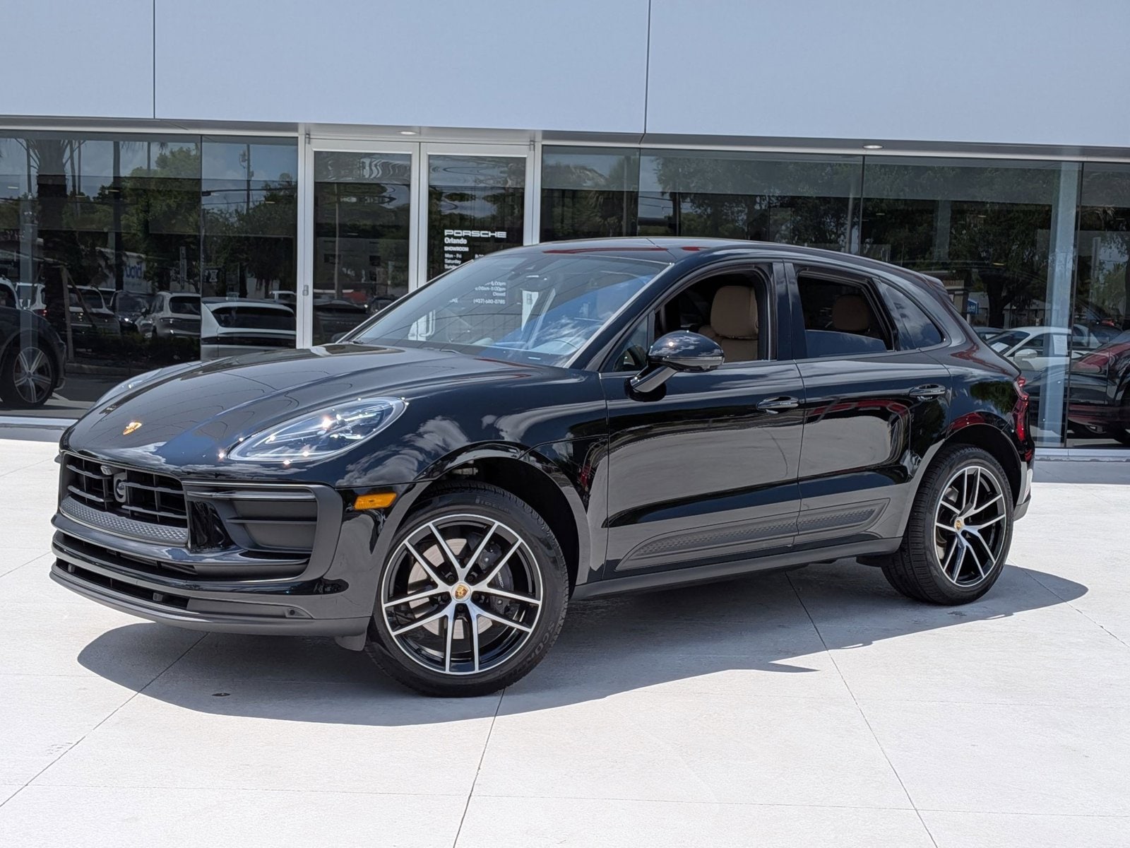 2025 Porsche Macan T