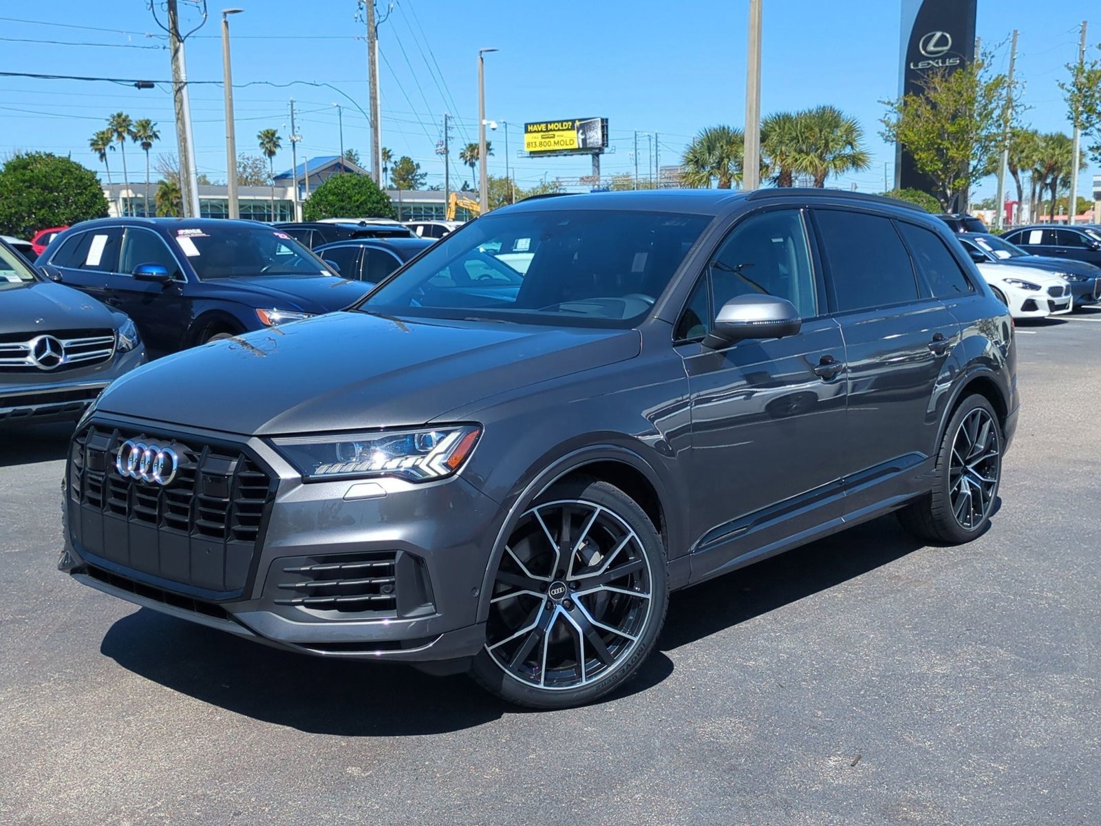 2021 Audi Q7 55 Prestige quattro Tiptronic's photo
