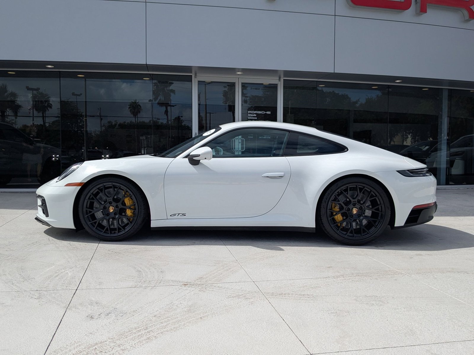 2024 Porsche 911 GTS photo 2