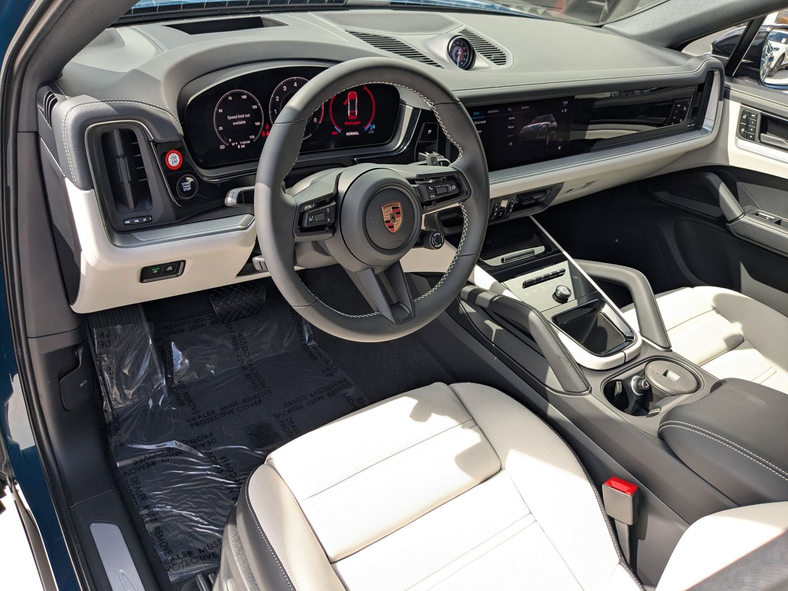 2026 Porsche Cayenne Coupe photo 4