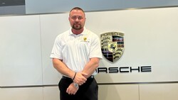 https://pictures.dealer.com/p/porscheoforlando/1174/9e7668d9e1012a686b0e5d57199d2eb0x.jpg?impolicy=resize&w=250