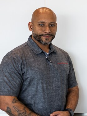 Staff member Danny Bueno from ID_15829ce4e490