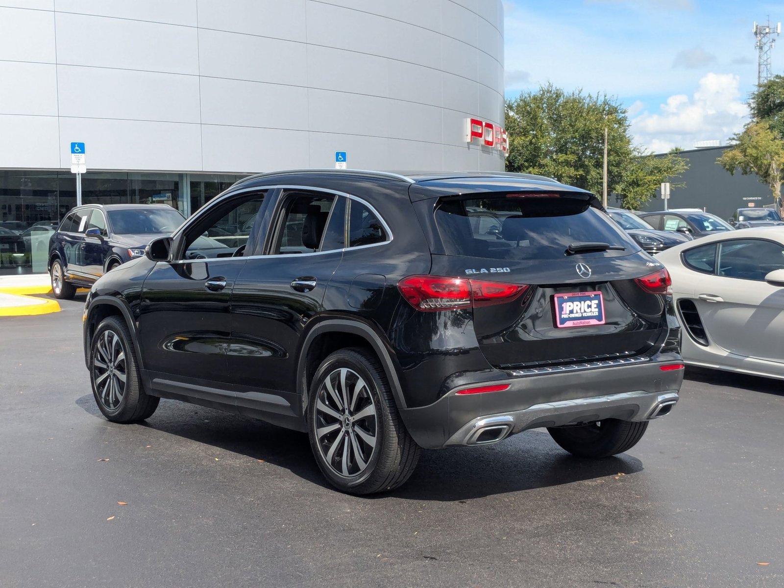 2021 Mercedes Benz GLA 250 4MATIC photo 3