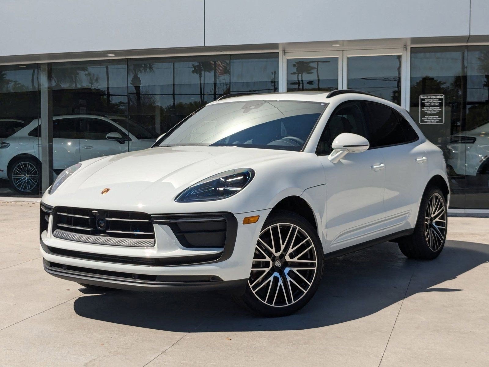 2025 Porsche Macan T