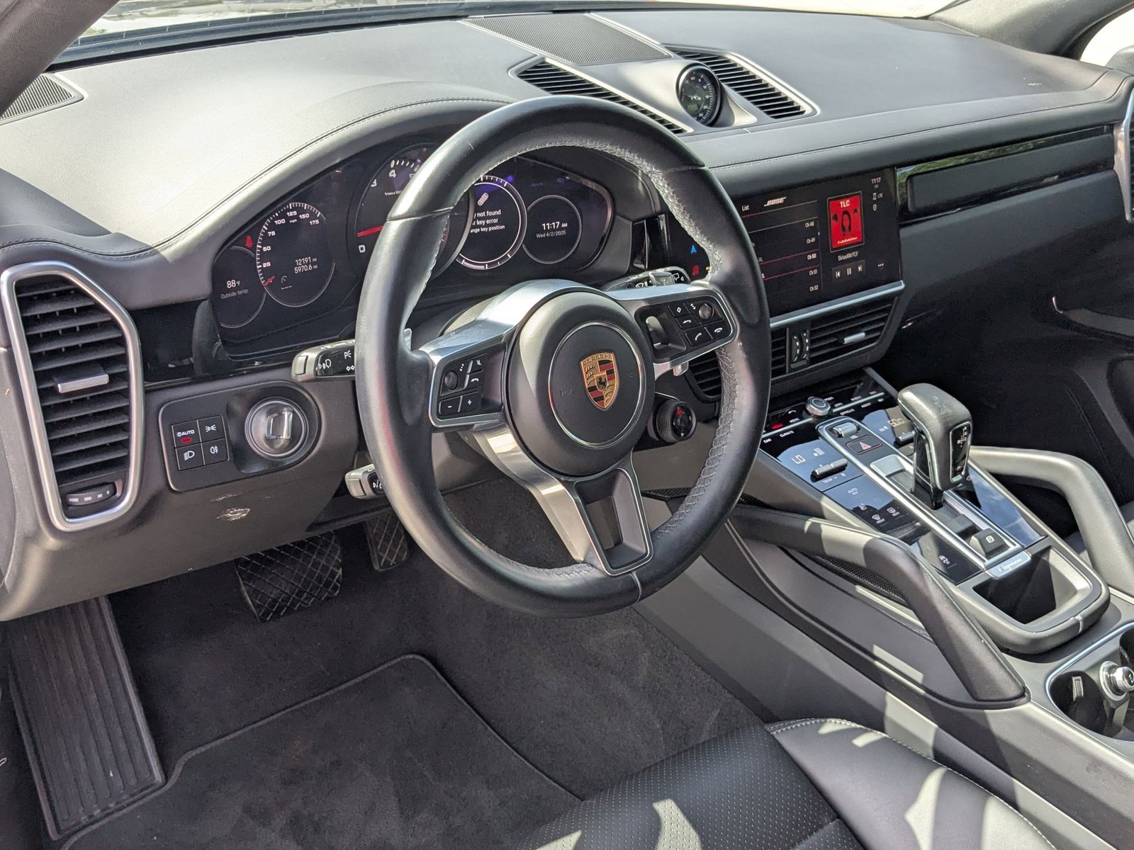 2022 Porsche Cayenne Base photo 4