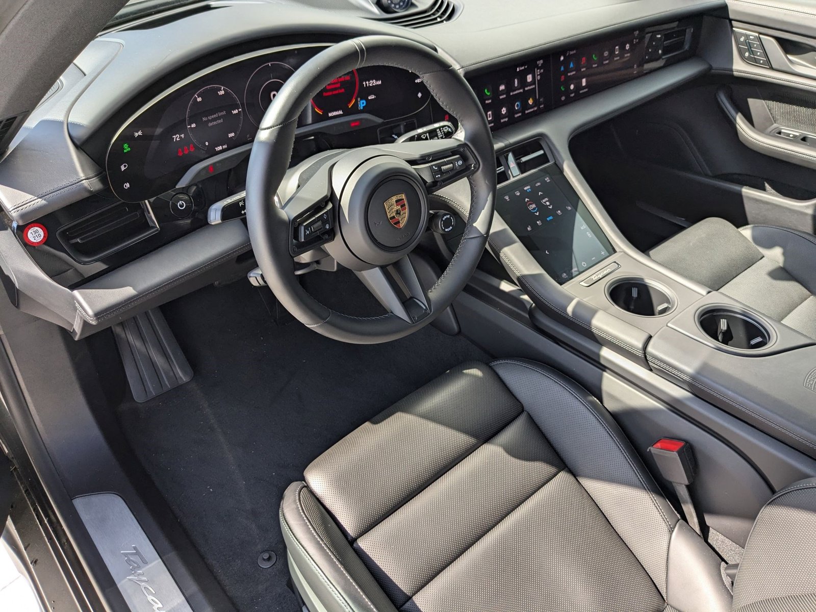 2024 Porsche Taycan Cross Turismo 4 photo 4