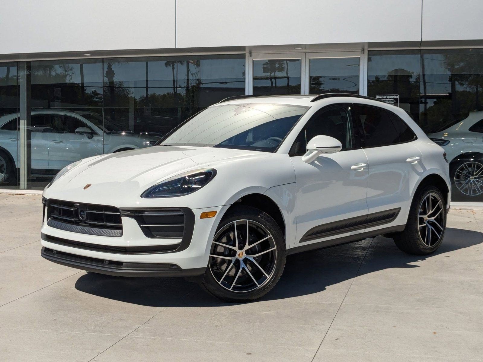 2025 Porsche Macan T