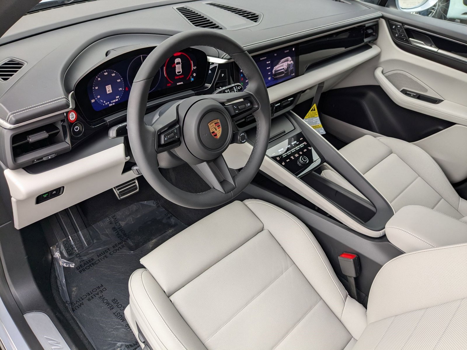 2025 Porsche Macan Electric photo 4