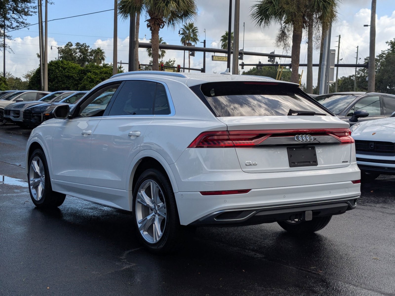 2020 Audi Q8 55 Premium photo 2