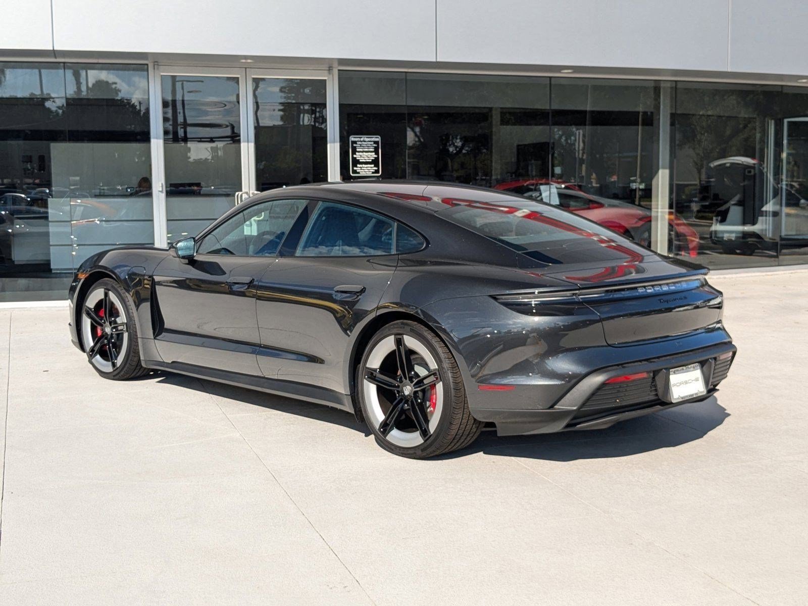 2025 Porsche Taycan 4S photo 3