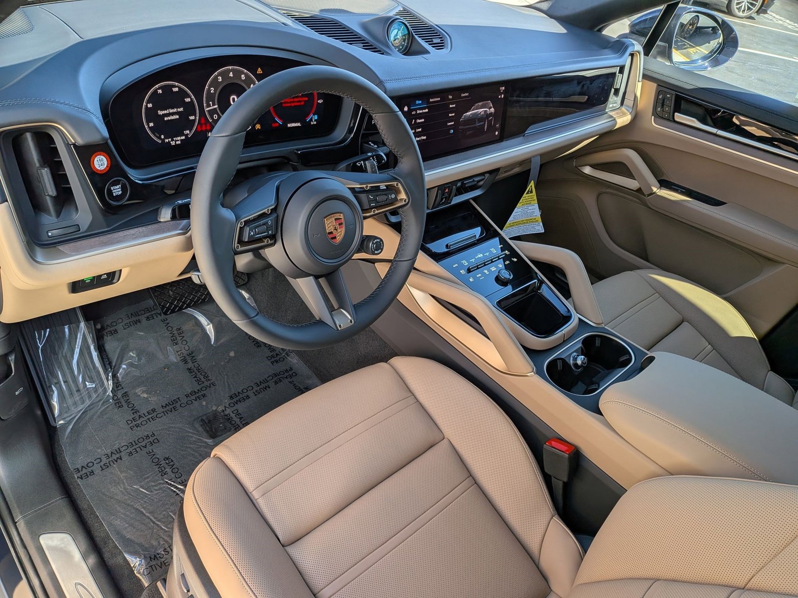 2026 Porsche Cayenne Coupe photo 3