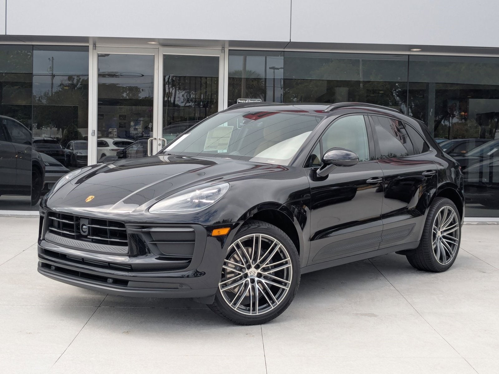 2026 Porsche Macan Base