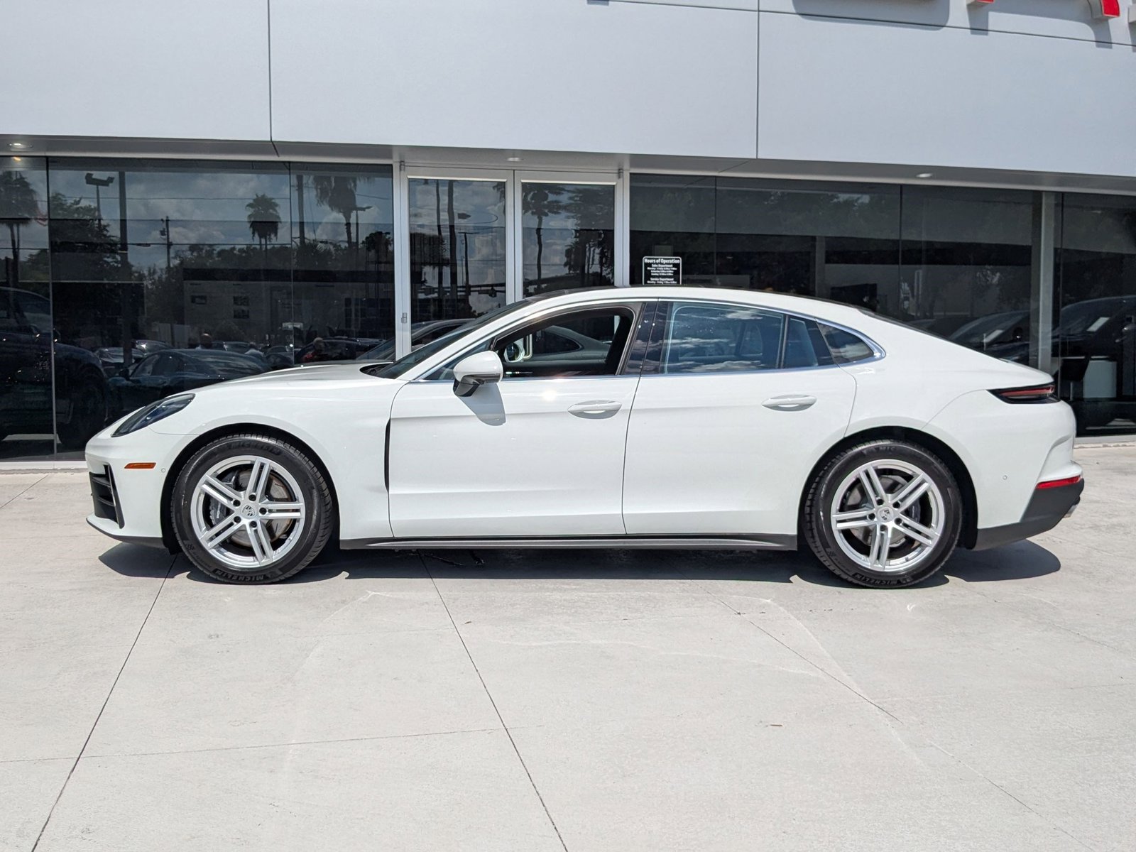 2025 Porsche Panamera Base photo 2