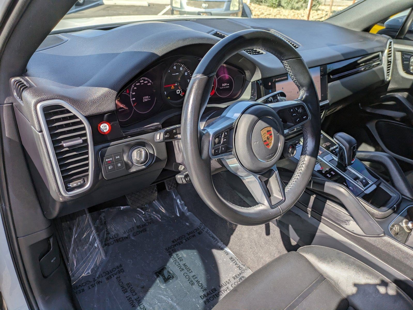 2023 Porsche Cayenne Coupe photo 4