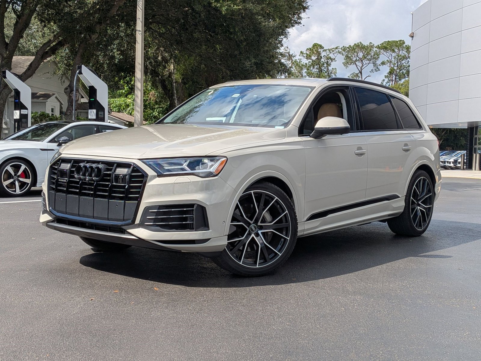 2022 Audi Q7 Prestige