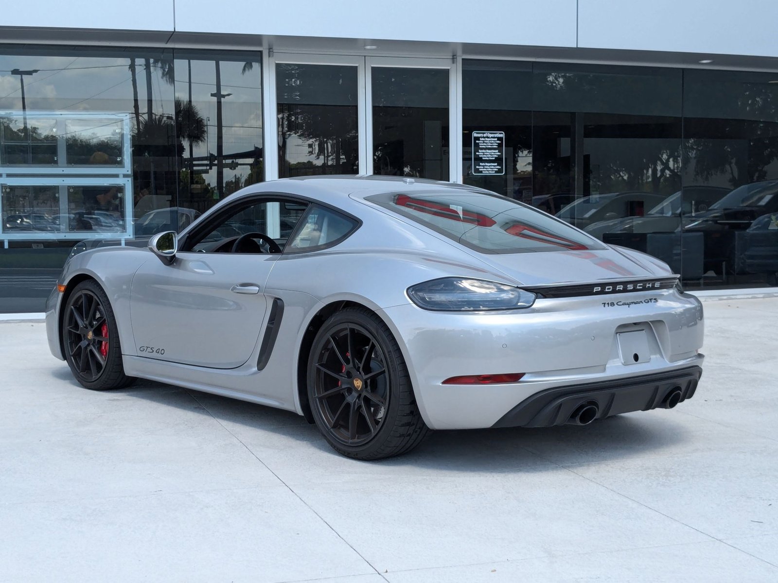 2024 Porsche Cayman GTS 4.0 photo 3