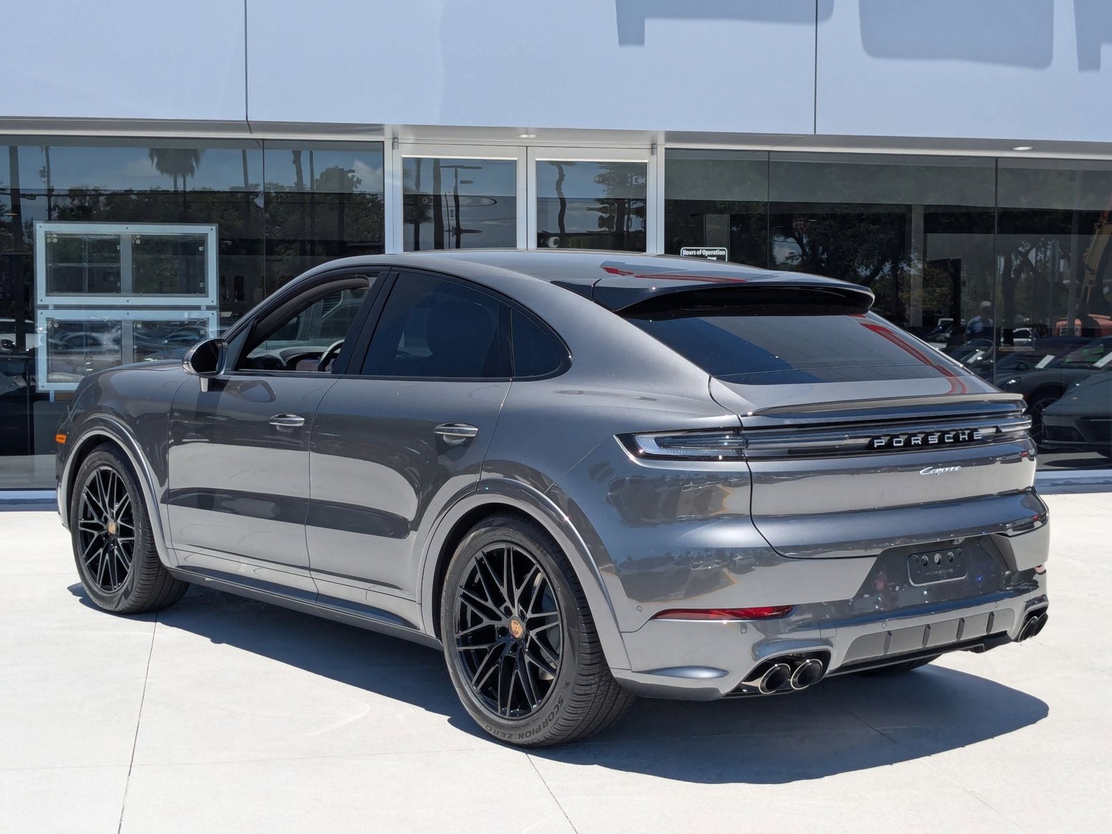 2025 Porsche Cayenne Coupe photo 3