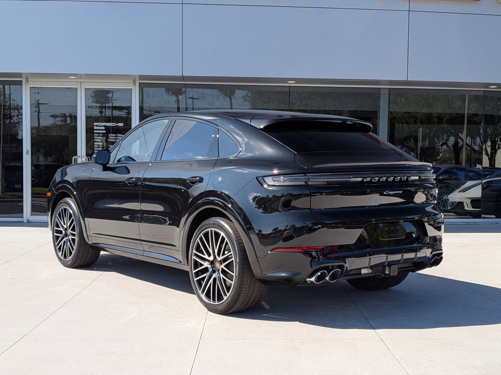 2026 Porsche Cayenne Coupe photo 2