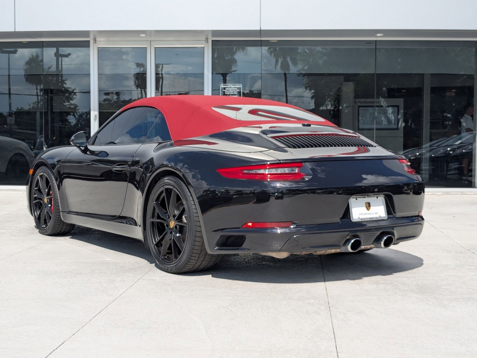 2018 Porsche 911 S Cabriolet photo 3