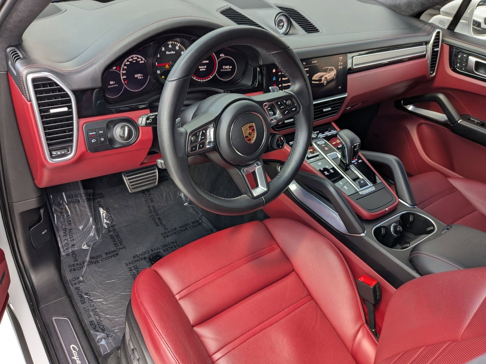 2022 Porsche Cayenne Coupe Turbo photo 3