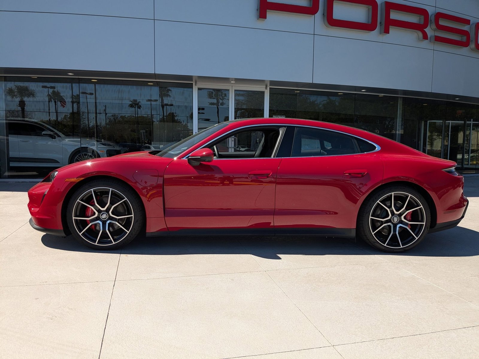 2024 Porsche Taycan 4S photo 2