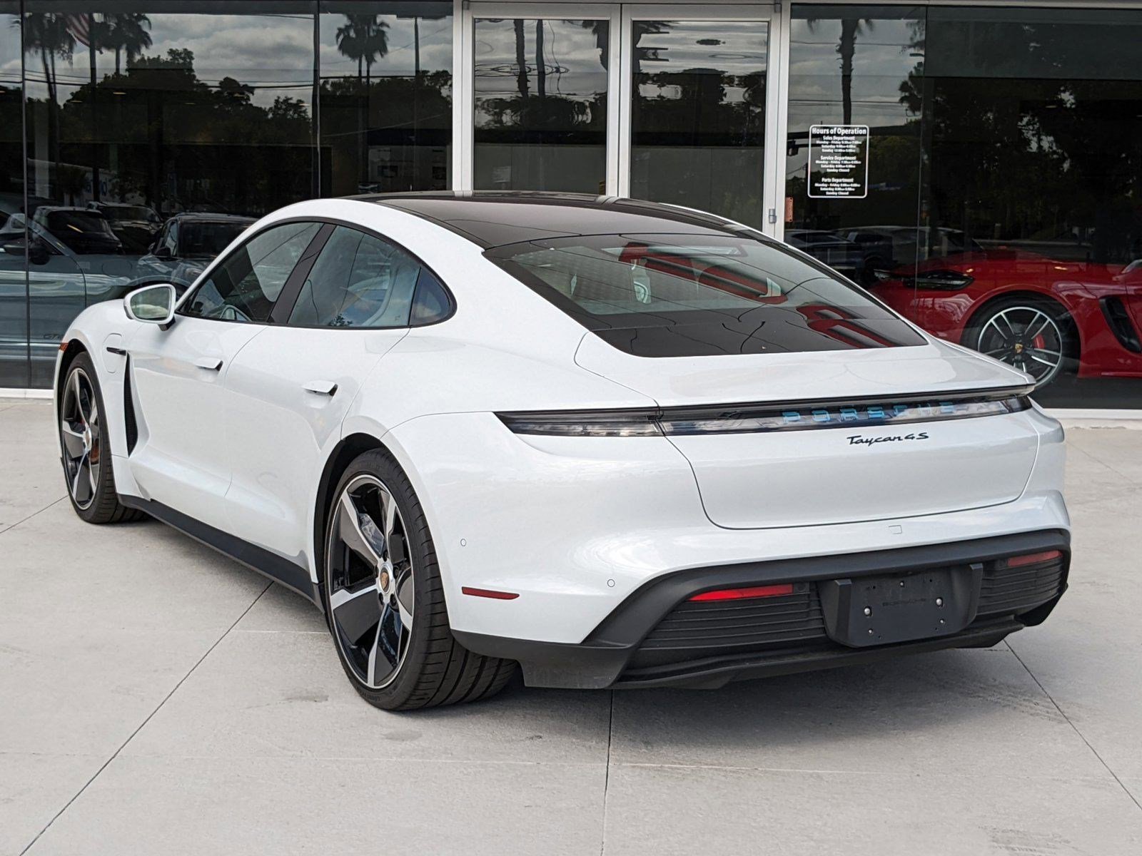 2023 Porsche Taycan 4S photo 3