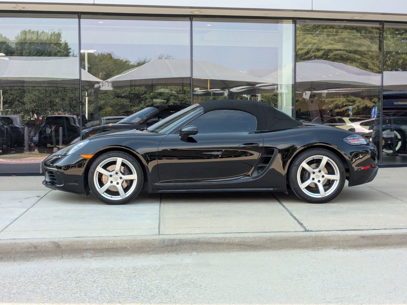 2019 Porsche Boxster photo 2