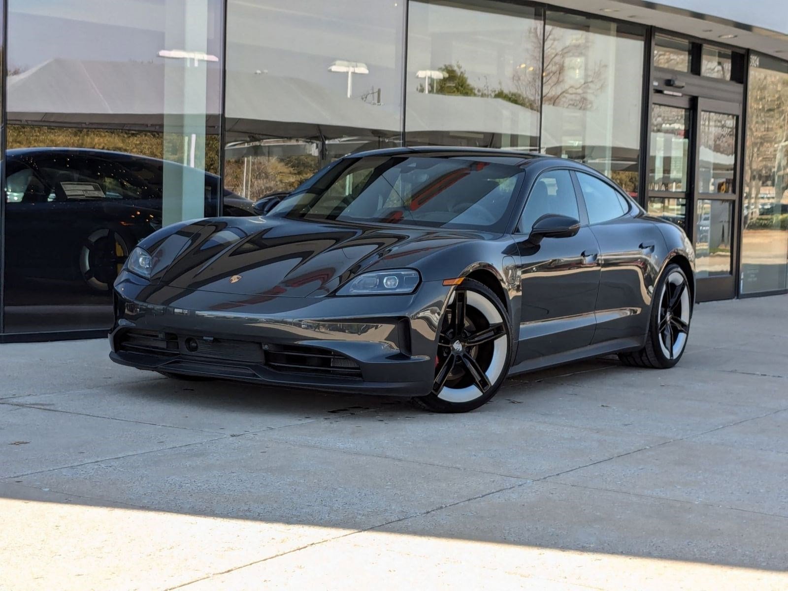 2025 Porsche Taycan
