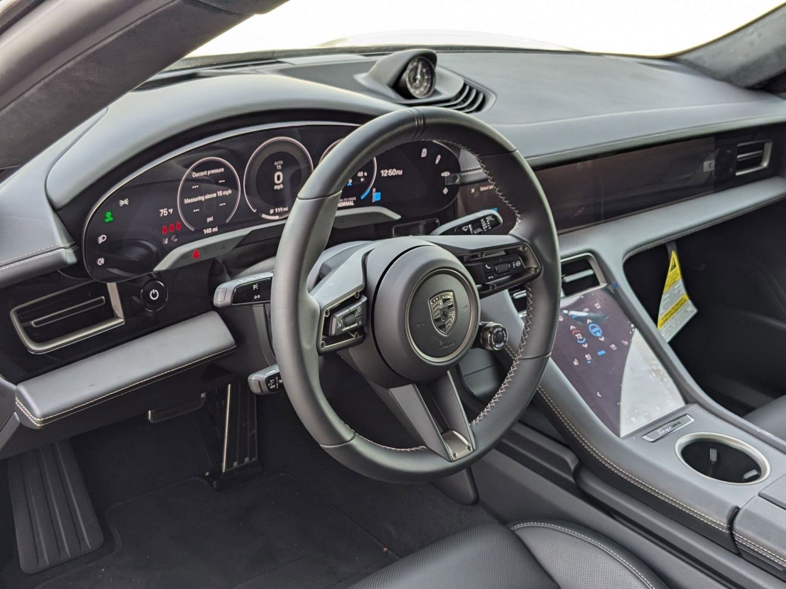 2025 Porsche Taycan Turbo photo 4