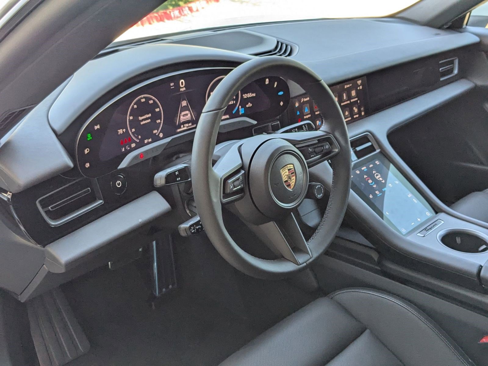 2025 Porsche Taycan 4 photo 4