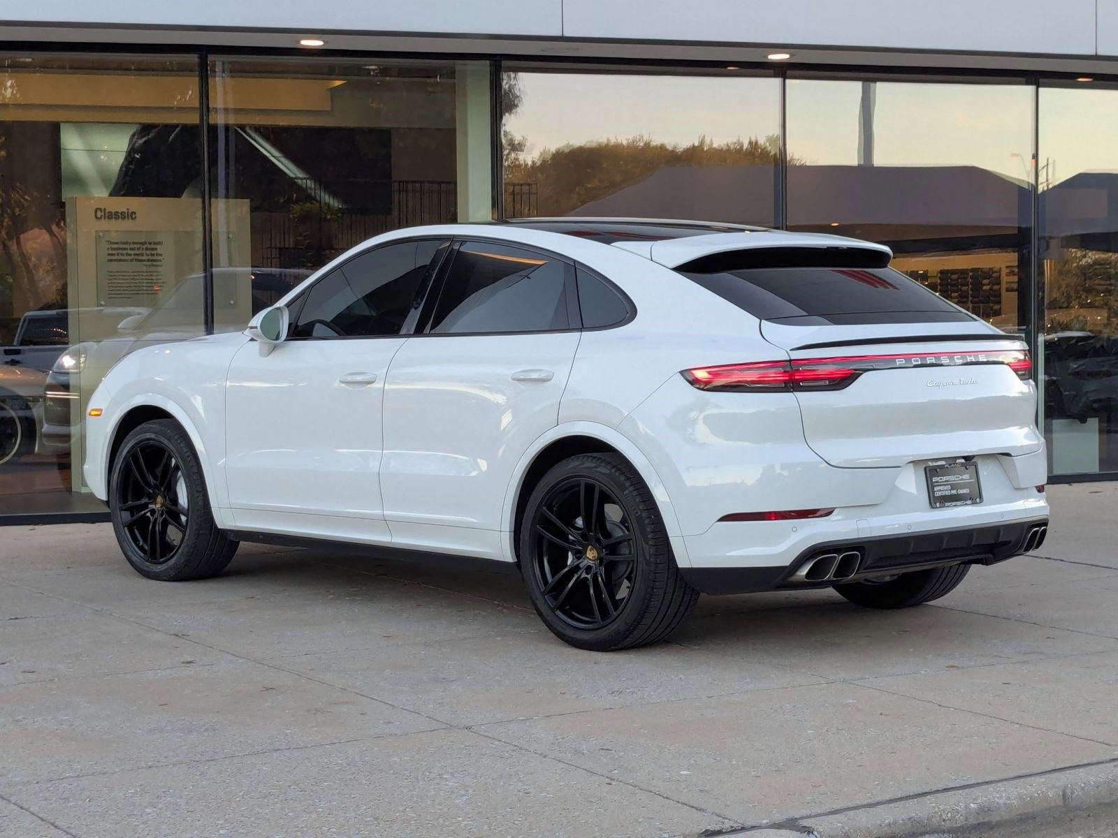 2021 Porsche Cayenne Turbo Coupe photo 2