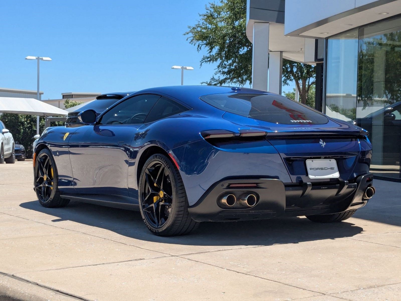 2021 Ferrari Roma photo 3