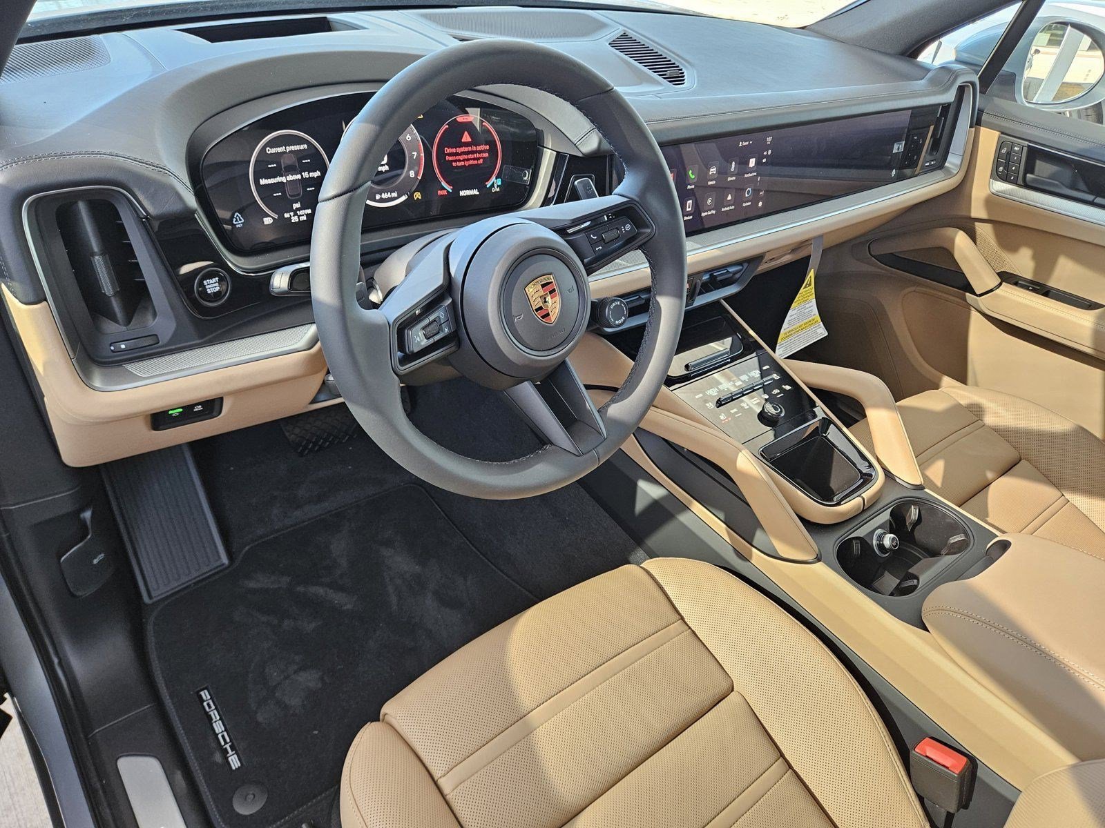 2025 Porsche Cayenne photo 4