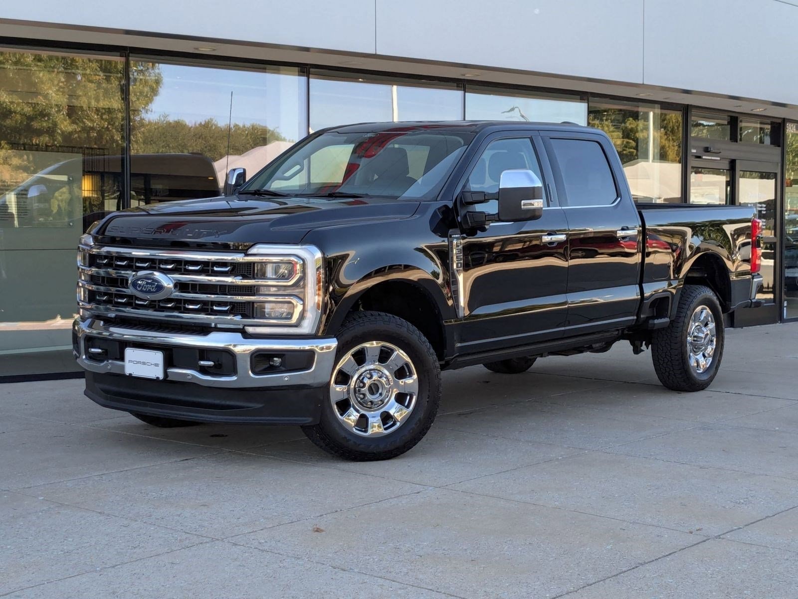 2024 Ford F-350 Super Duty Lariat's photo