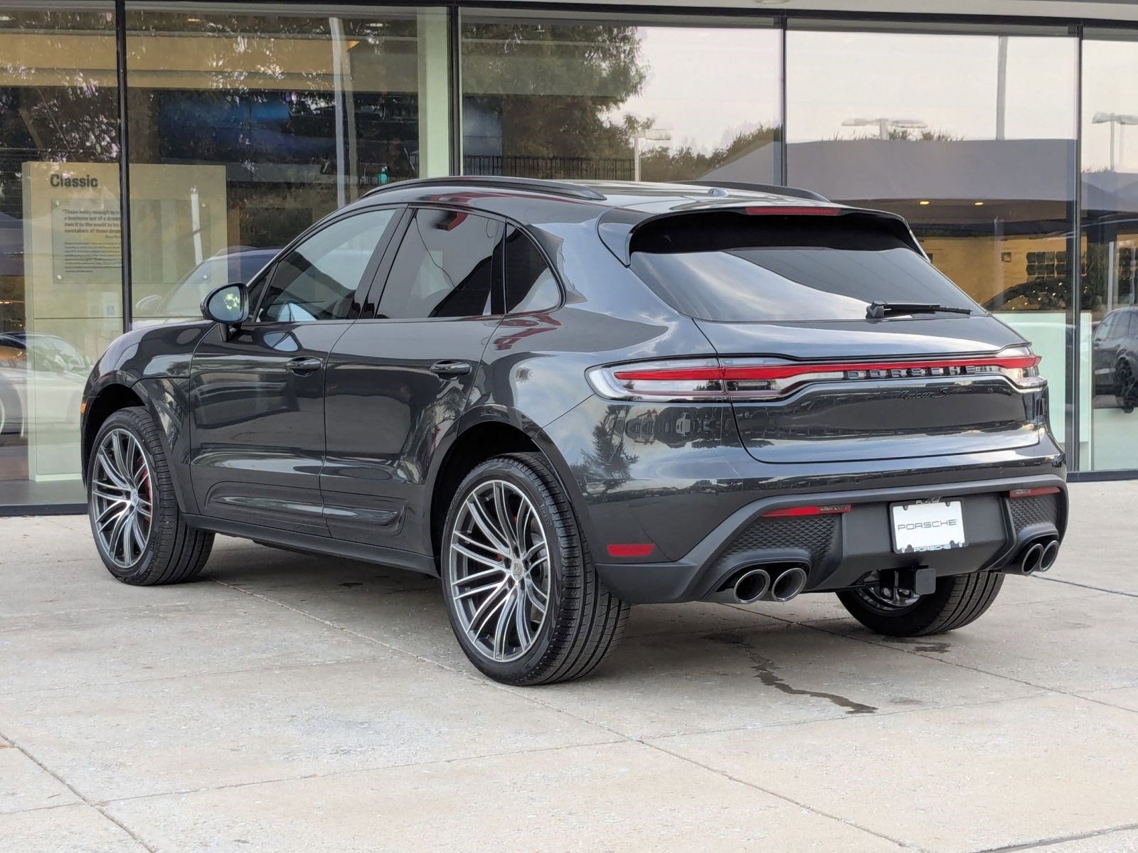 2026 Porsche Macan S photo 3