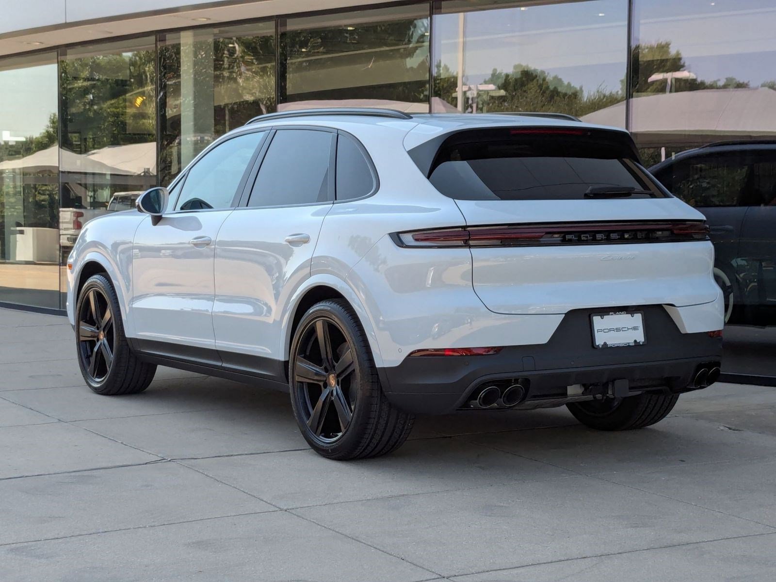2026 Porsche Cayenne photo 3
