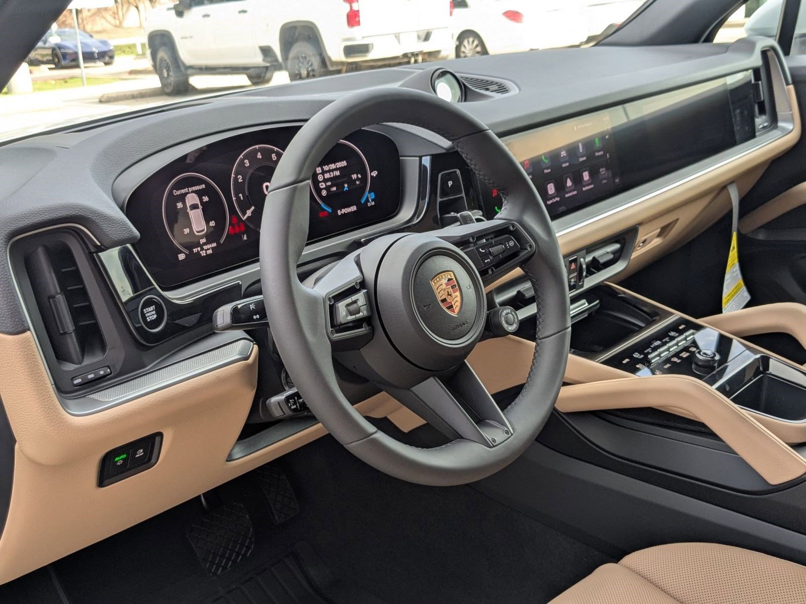 2026 Porsche Cayenne E-Hybrid photo 3