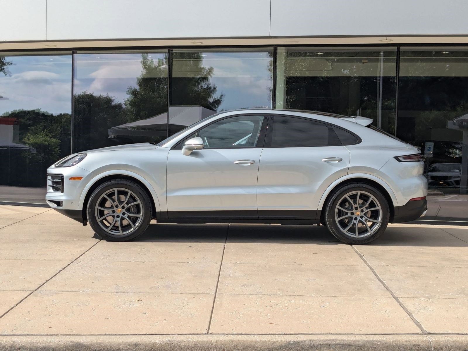 Certified 2024 Porsche Cayenne Coup Base with VIN WP1BA2AY6RDA55501 for sale in Plano, TX