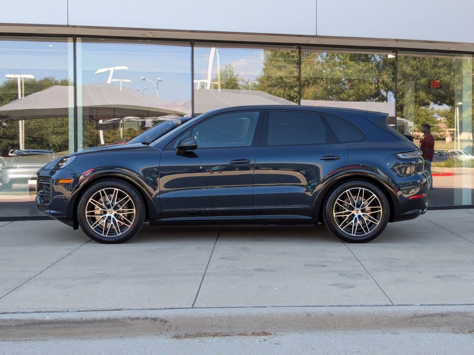 2026 Porsche Cayenne GTS photo 2